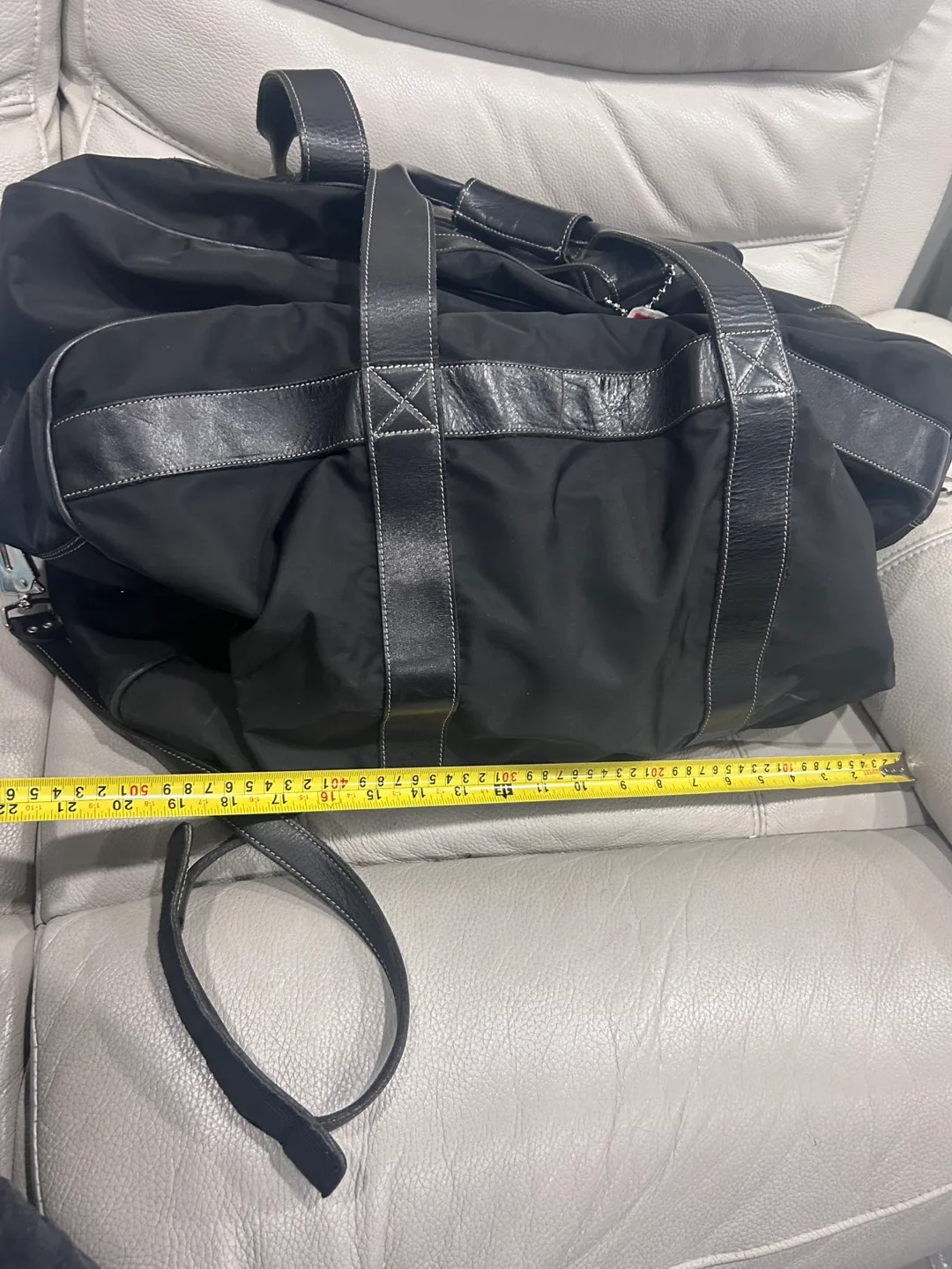 Roots Black Duffle Bag image indicator(2)
