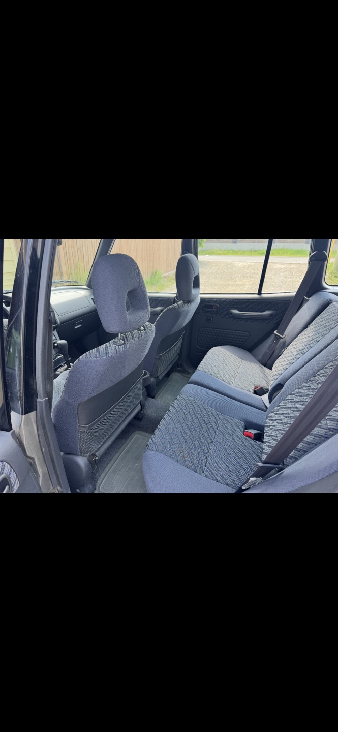 Toyota rav 4 Silver 4-Door SUV - photo 4