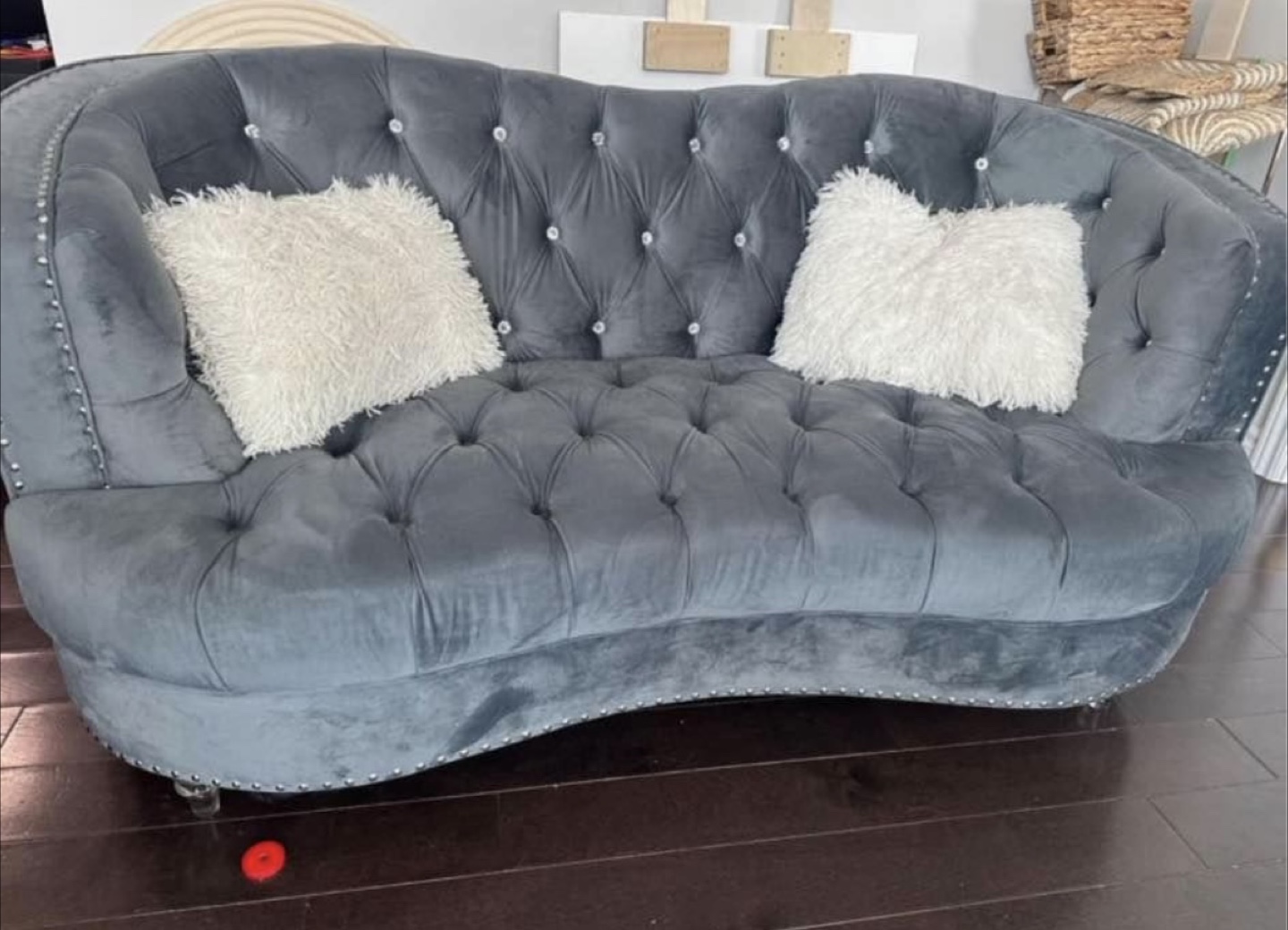 2 Seater Tufted Velvet Loveseat