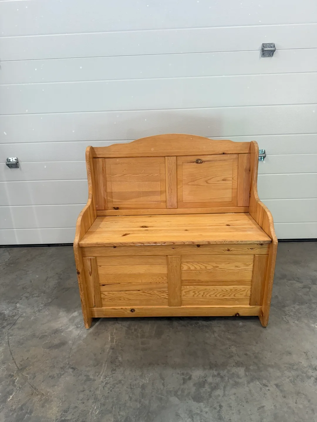 Solid Wood Storage Bench thumbnail