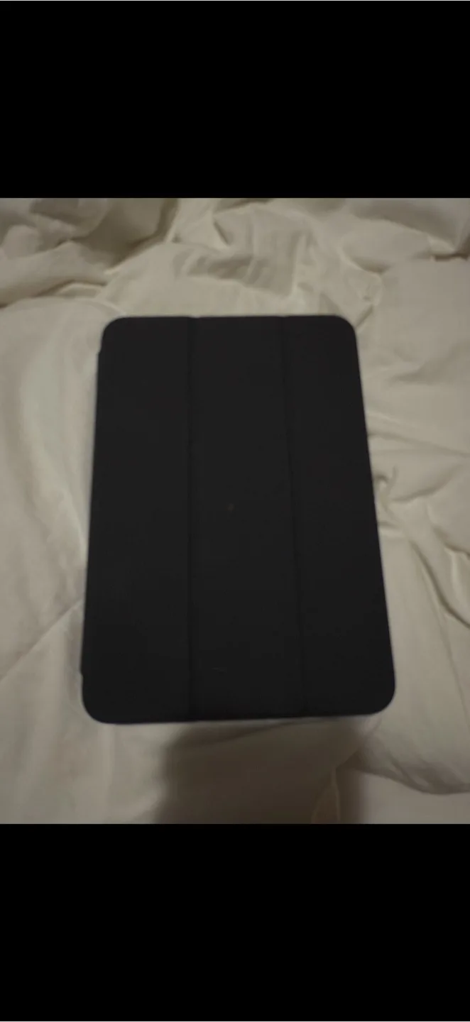 Apple iPad Mini (a17 pro) with Cover image indicator(3)