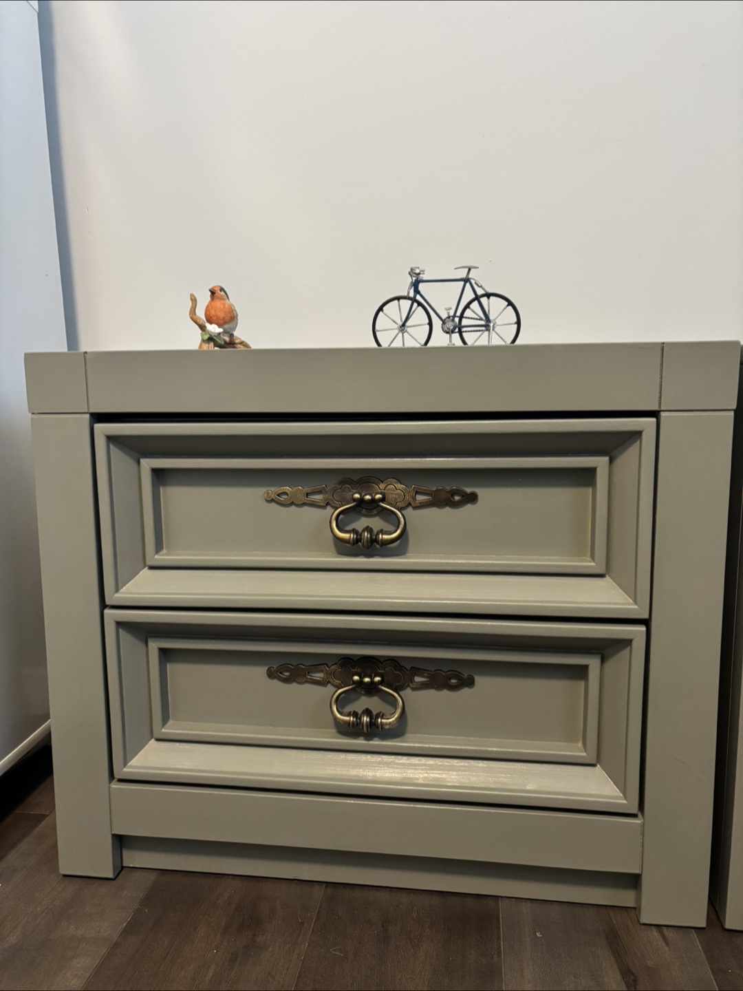 Pair of Nightstands - photo 3