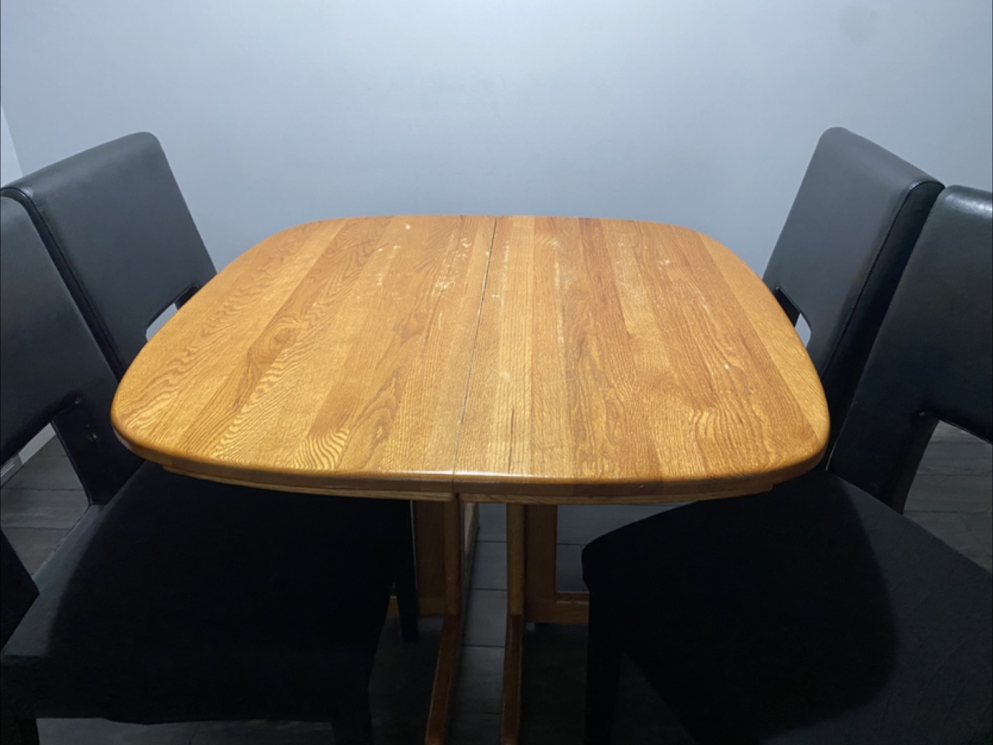 4-Seater Dining Set – Solid Wood Table + 4 Leather Chairs - photo 4