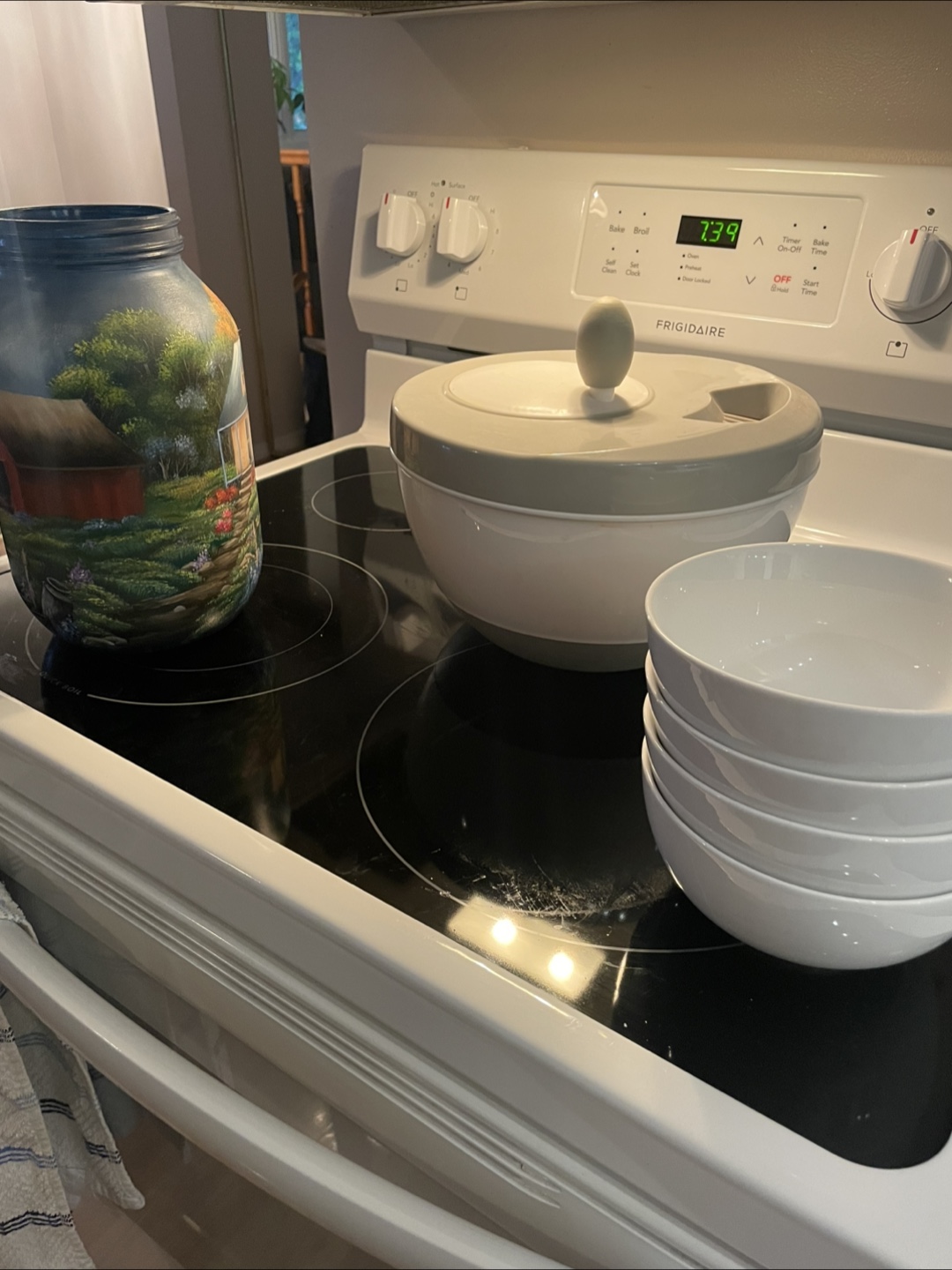 Dessert bowls, salad spinner, two sets of mixing bowls, etc