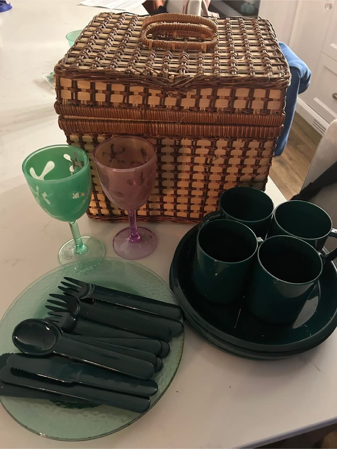 Picnic Basket with Accessories - photo 2
