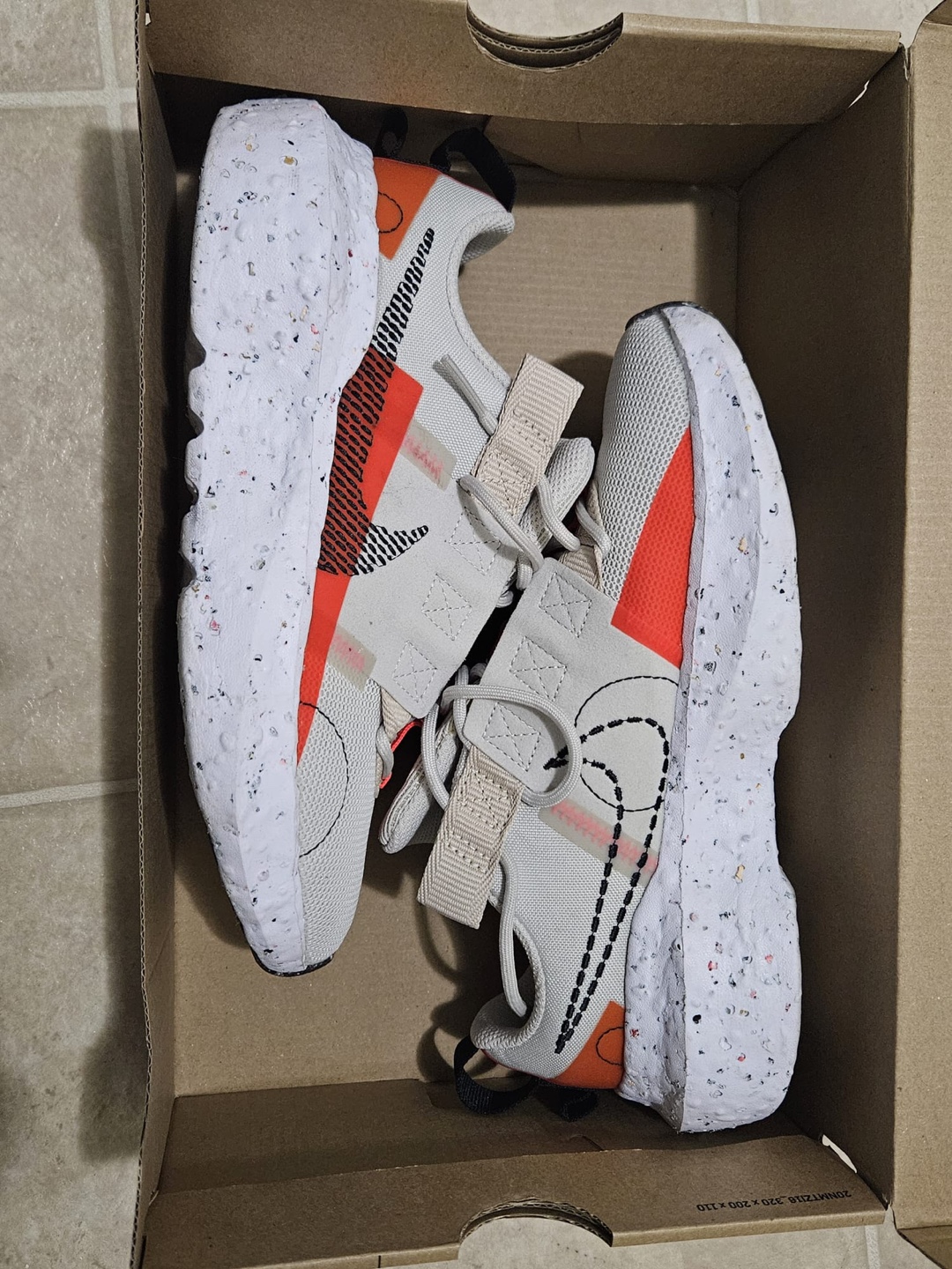 Nike Sneakers - Beige and Orange