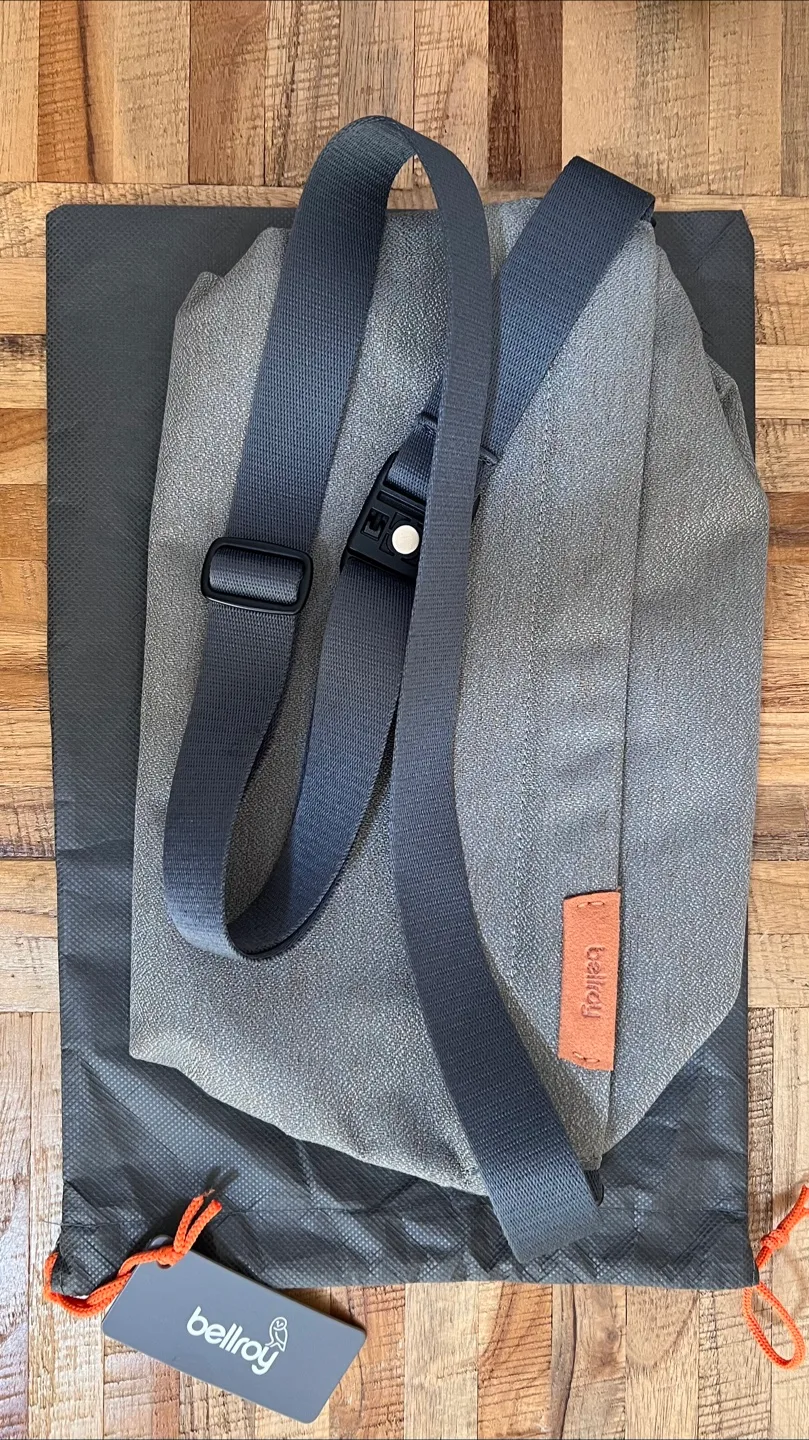 Bellroy Sling Limestone Leather free edition thumbnail