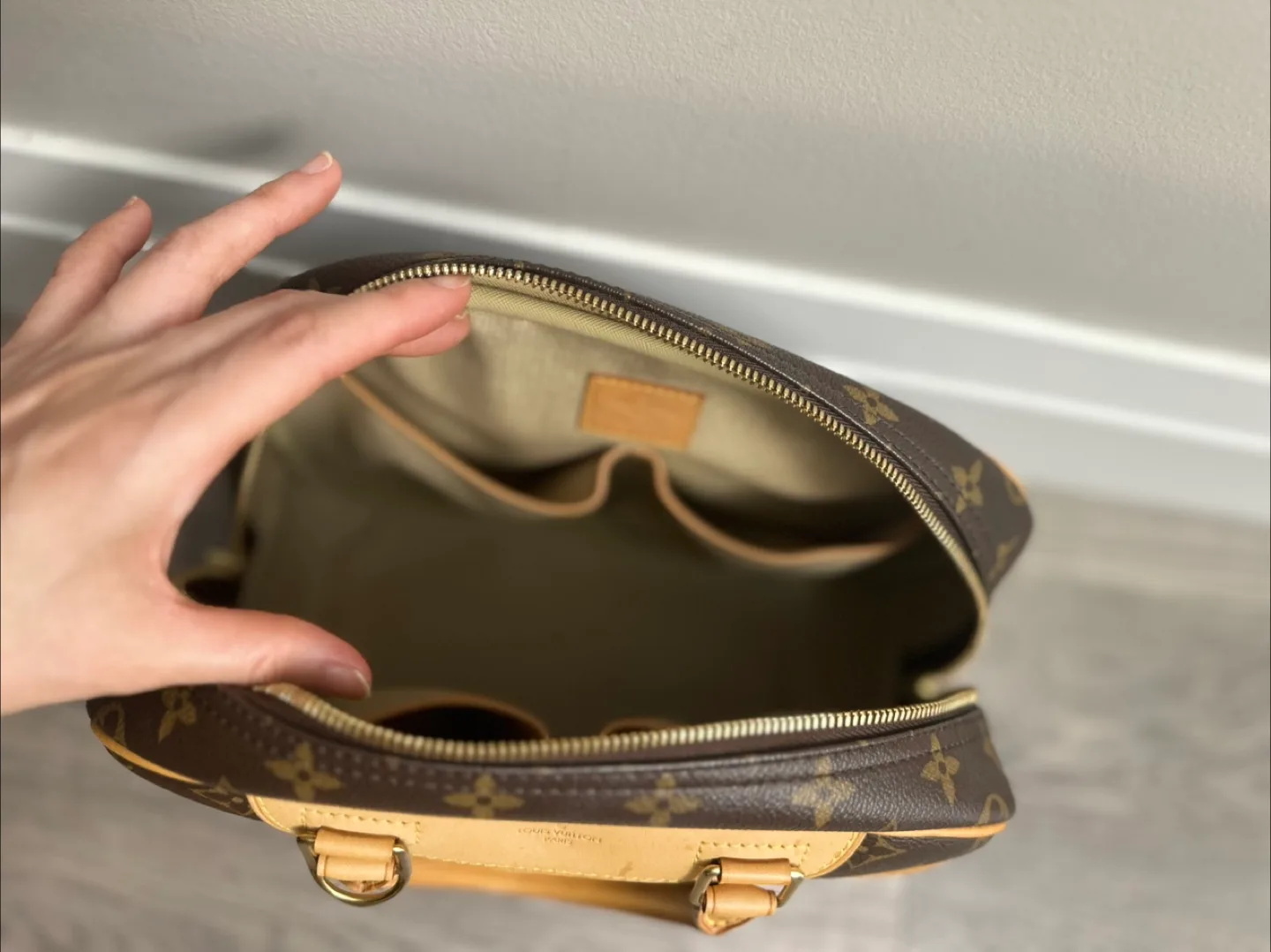 (Original) Louis Vuitton Monogram Deauville Bag image indicator(6)