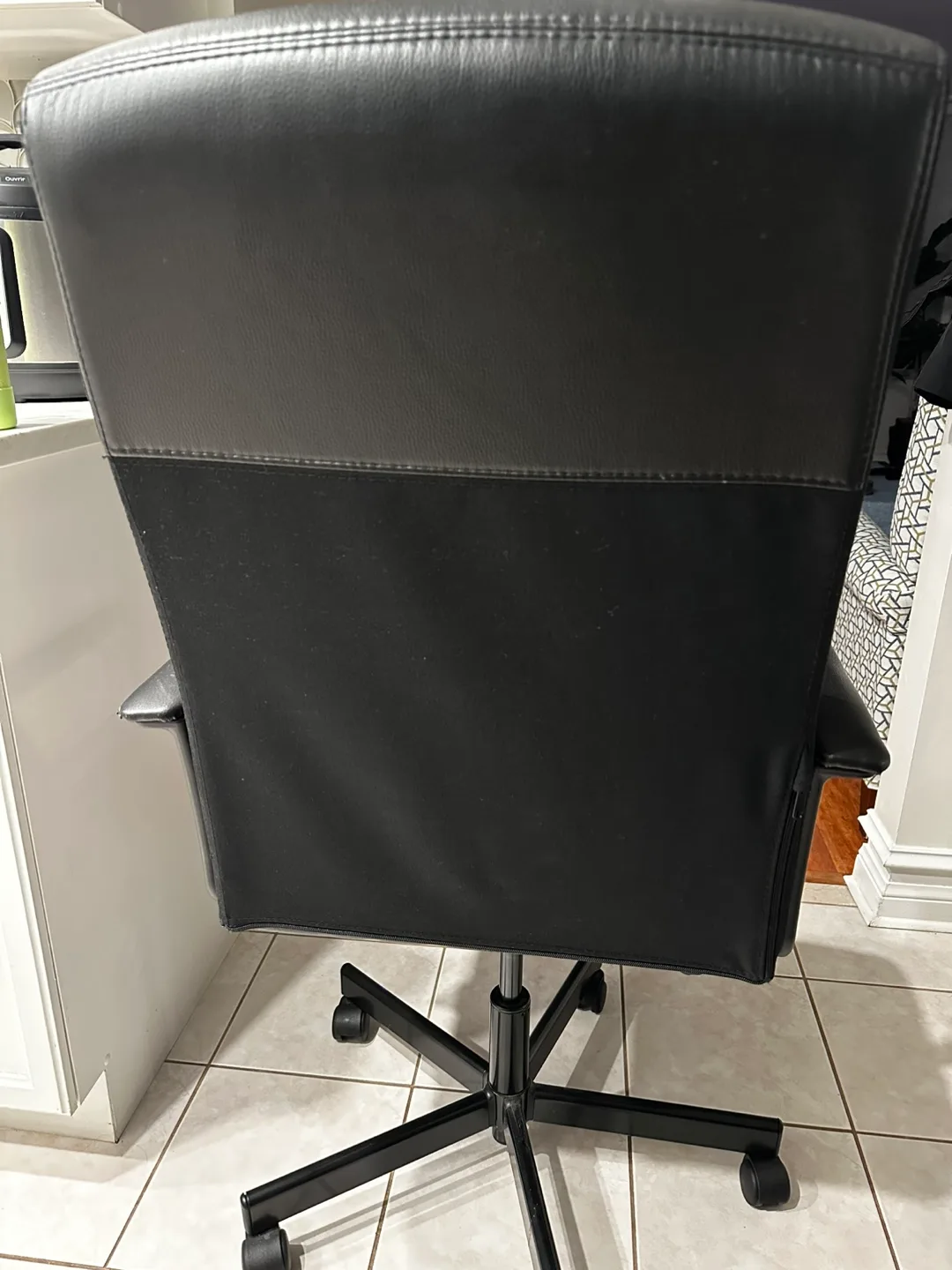 Black Office Chair image indicator(4)
