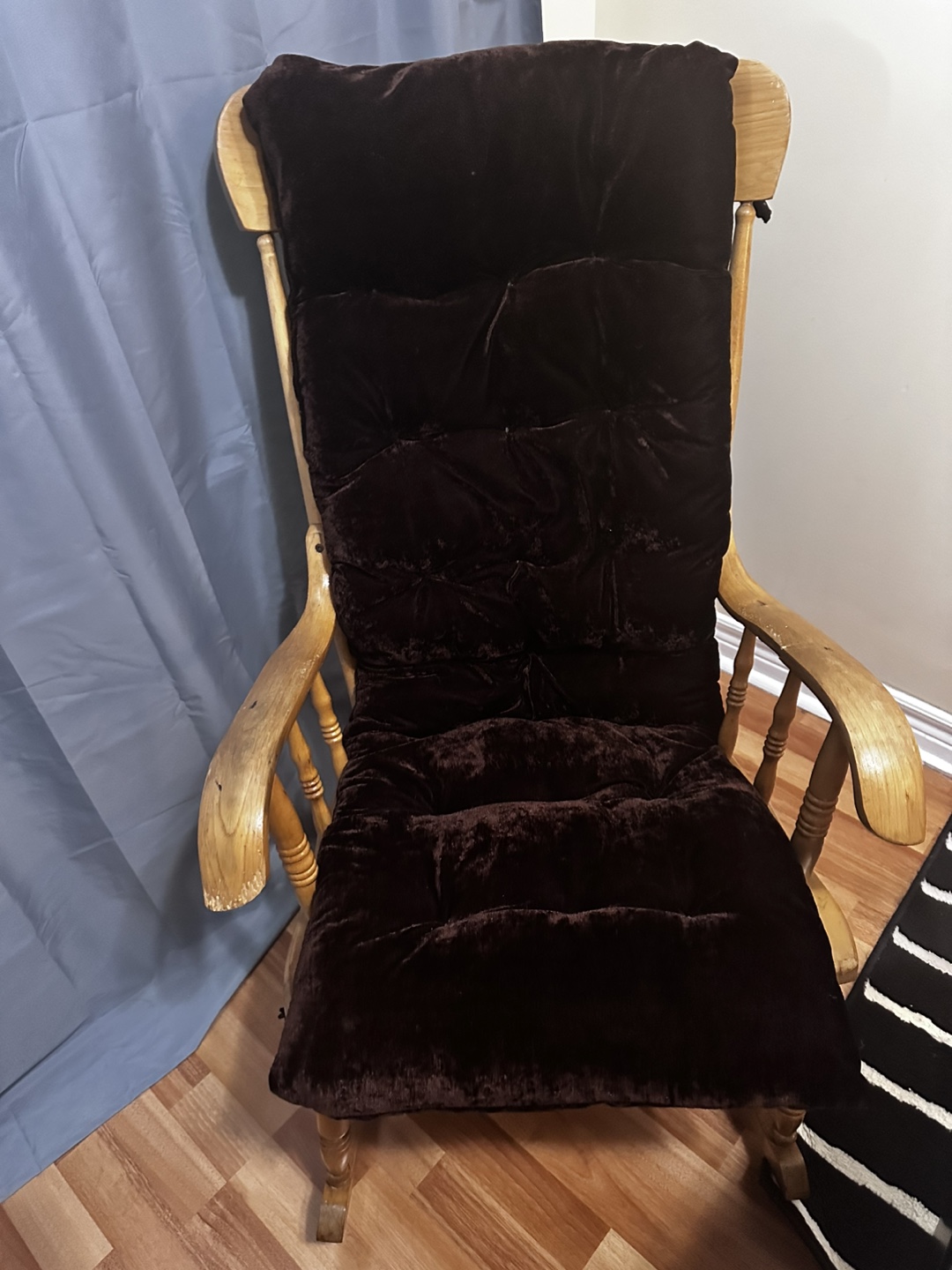 Wooden Rocking Chair with Cushions