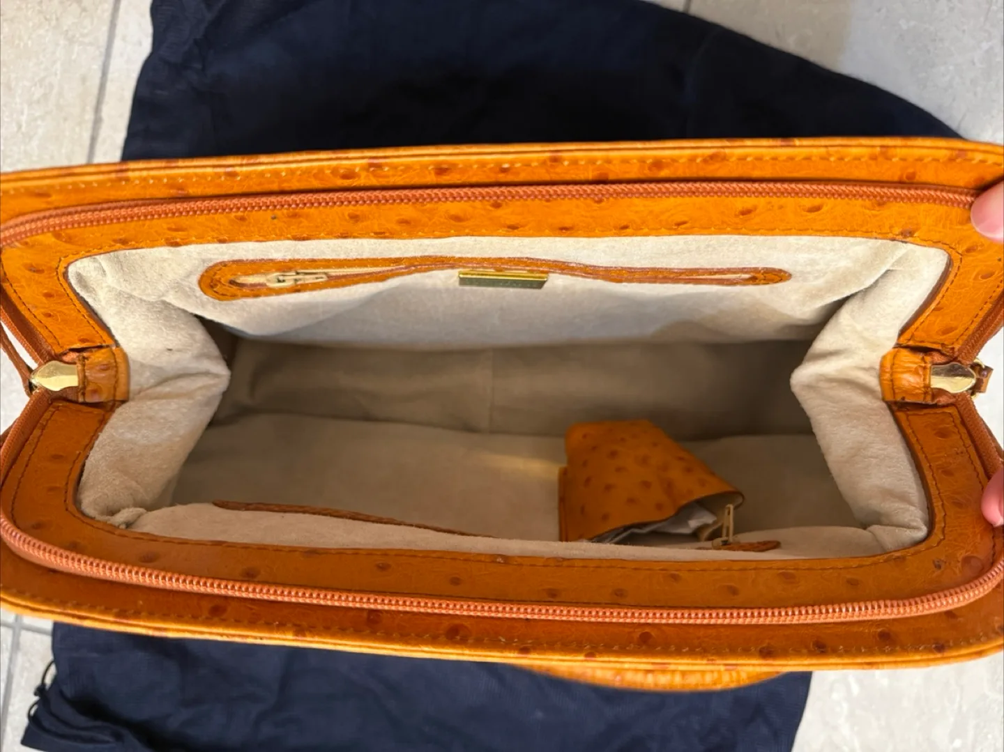 Francesco Rogani Italy Ostrich-Embossed Leather Purse Handbag image indicator(5)