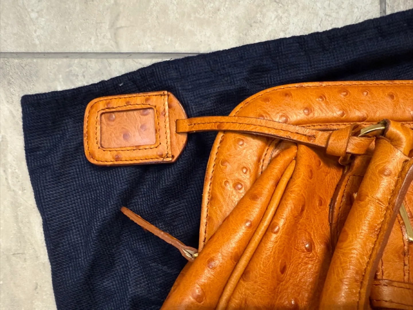 Francesco Rogani Italy Ostrich-Embossed Leather Purse Handbag image indicator(9)