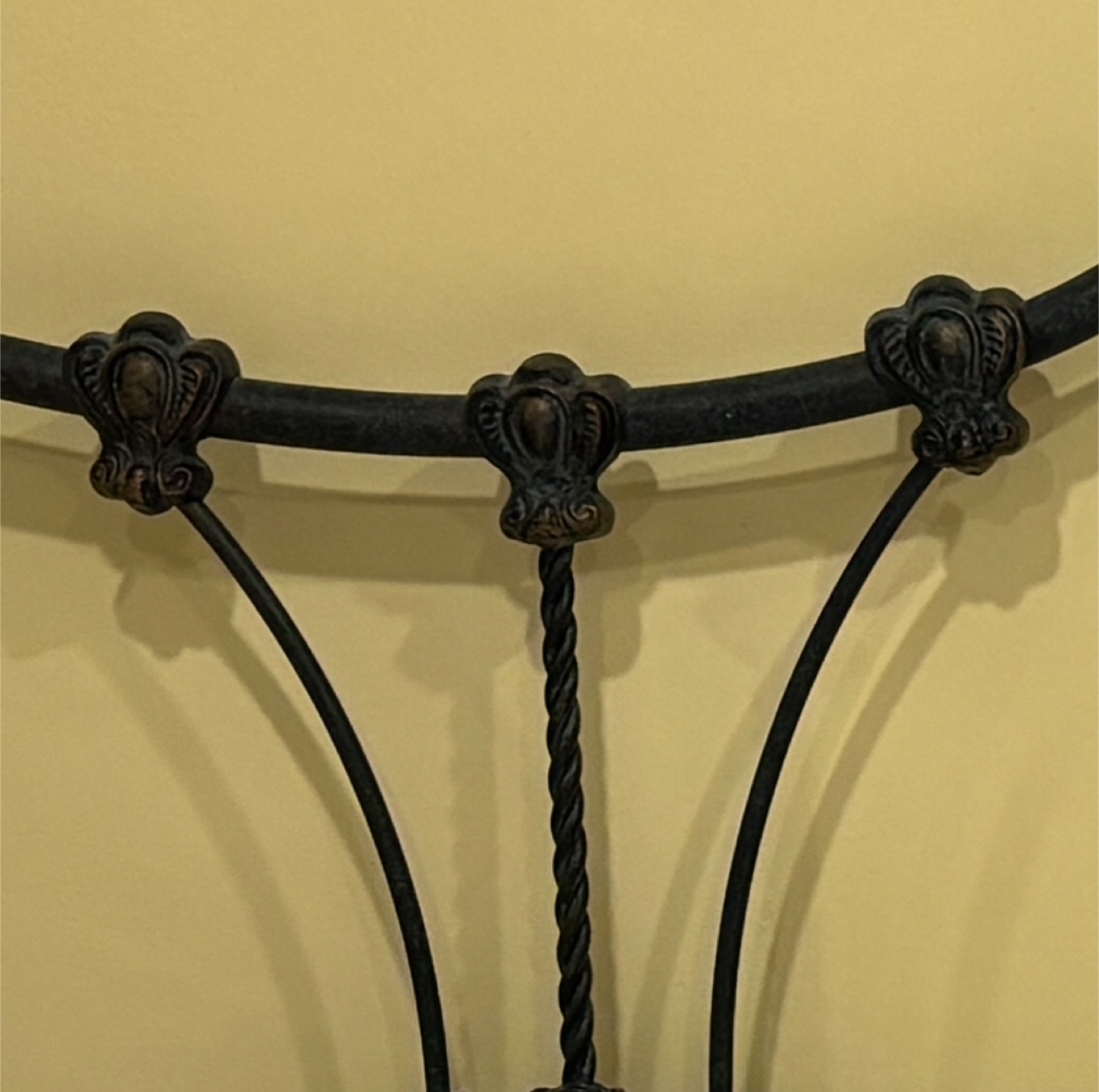 Vintage Metal Headboard - King Size - photo 2