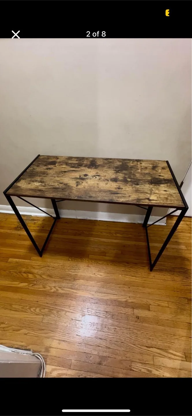 Modern Computer Desk thumbnail