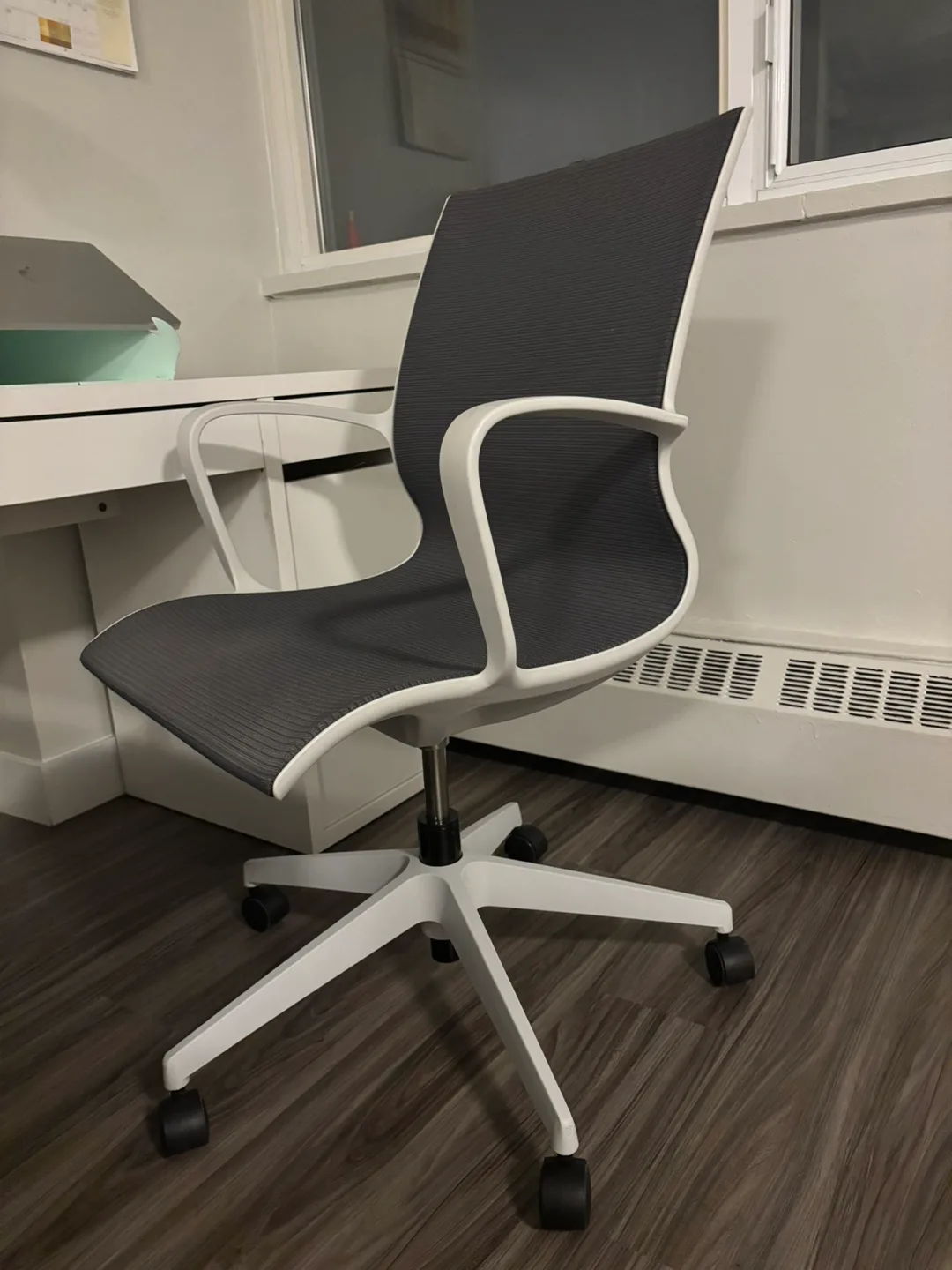 Ergonomic Office Chair thumbnail