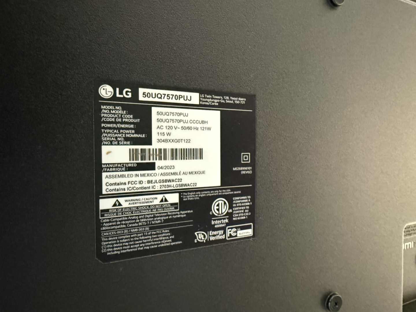 LG 50" Television - photo 2