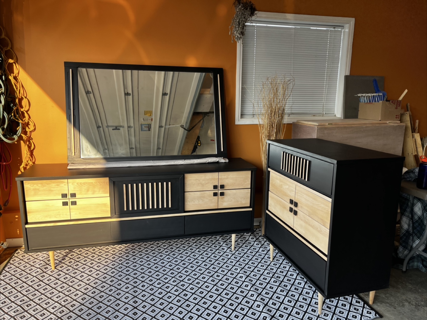 Mid-century modern dresser and matching set - photo 4