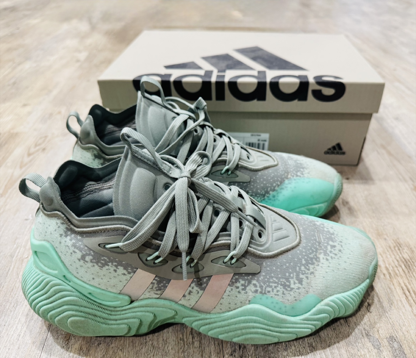 Adidas Basketball Shoes with Box - photo 2