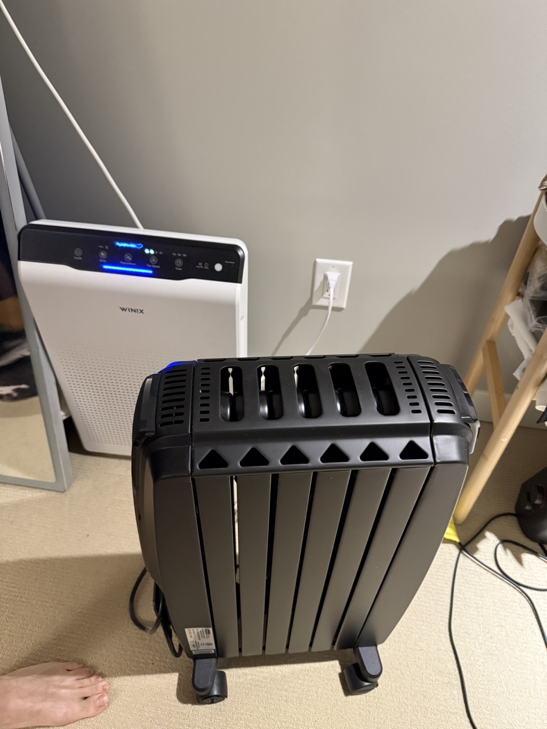 Delonghi Oil Filled Space Heater - photo 2