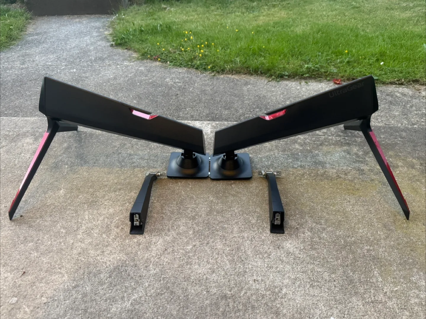 LG UltraGear Monitor Stand thumbnail