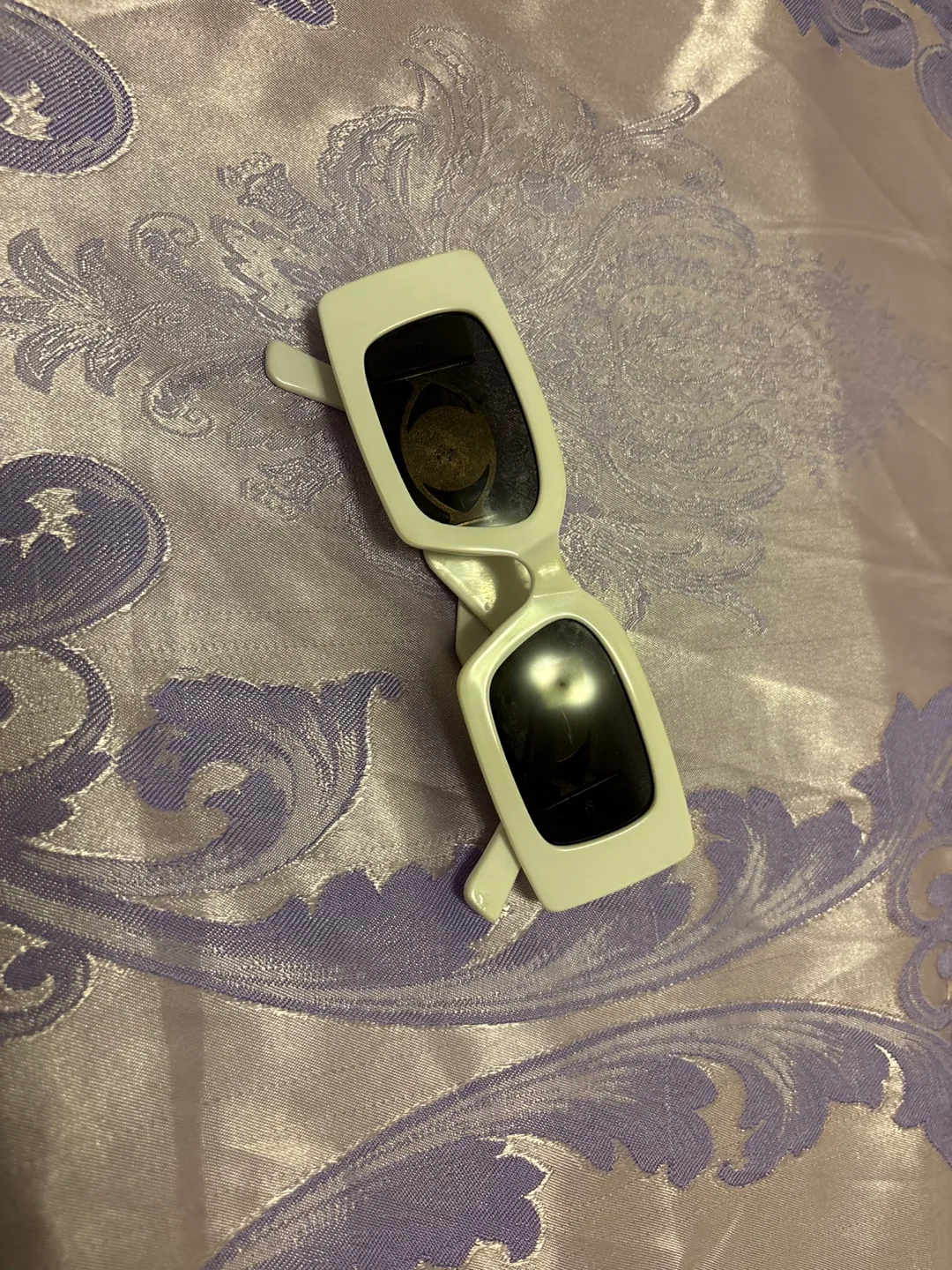 White Sunglasses with Gold Accents🥕💚 image indicator(3)