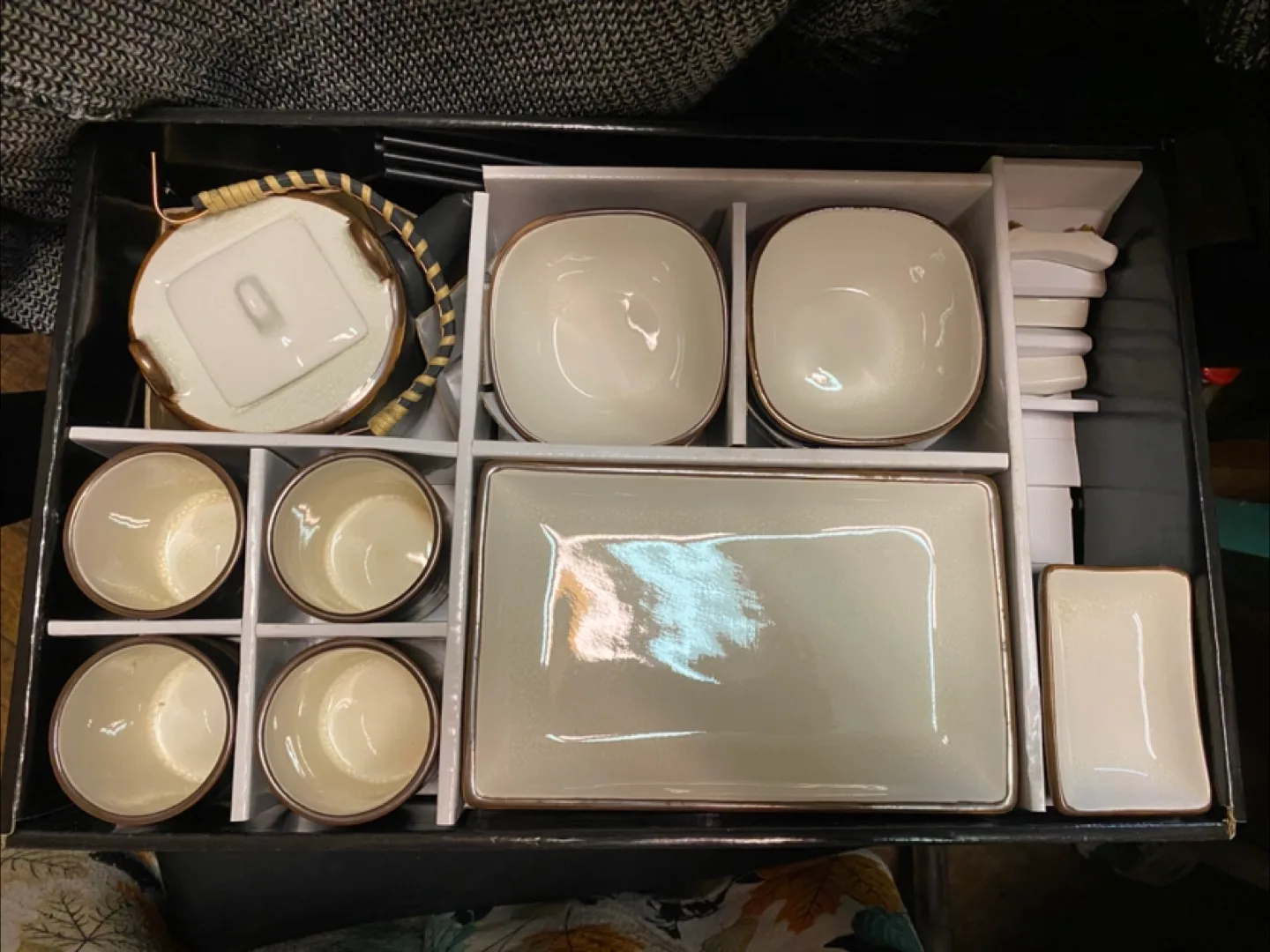 NIB Sushi & Tea Set - 23 Pieces image indicator(2)