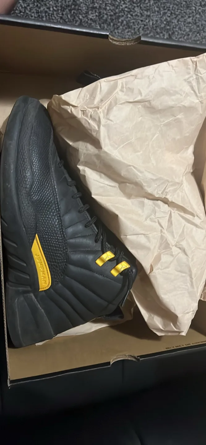 Air Jordan 12 Retro Black Taxi thumbnail