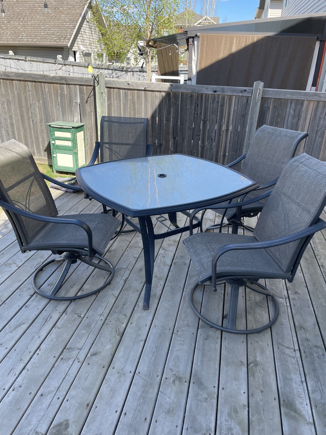 Martha Stewart patio set, table and four swivel rocking chairs - photo 4