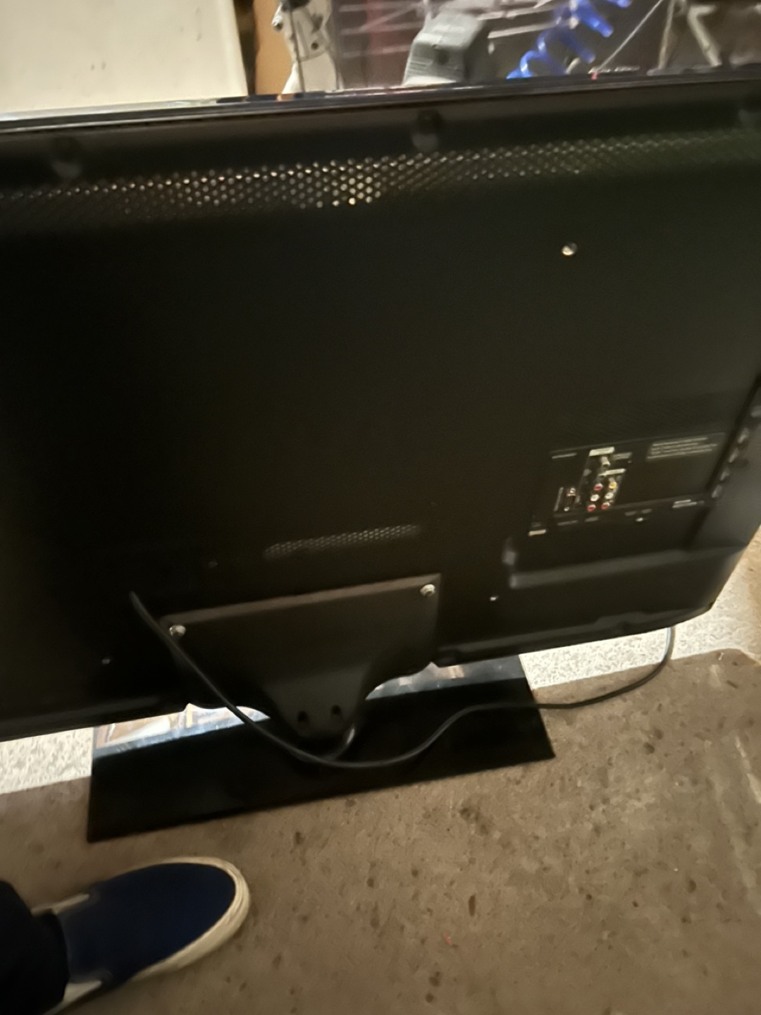 Used LG TV - 42 Inch - photo 2