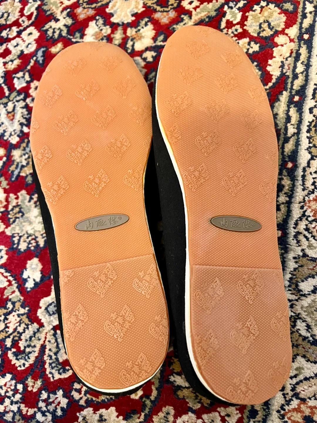 Chinese Black Slip On Shoes image indicator(2)