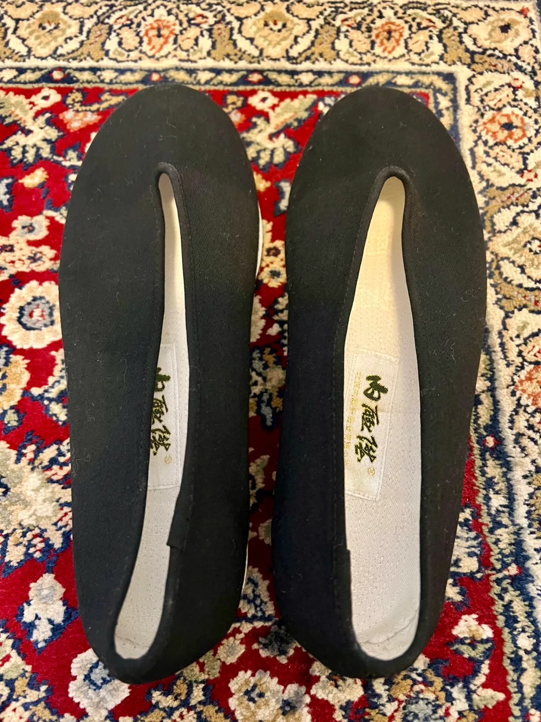 Chinese Black Slip On Shoes image indicator(3)