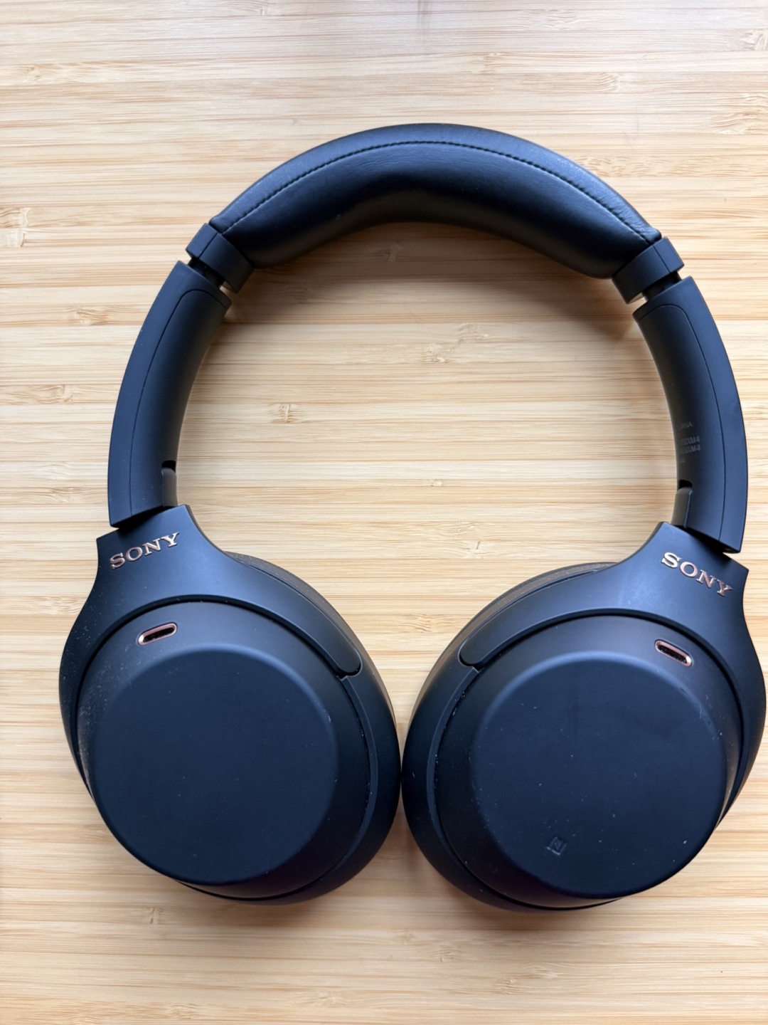Sony XM4 Headphones with Case