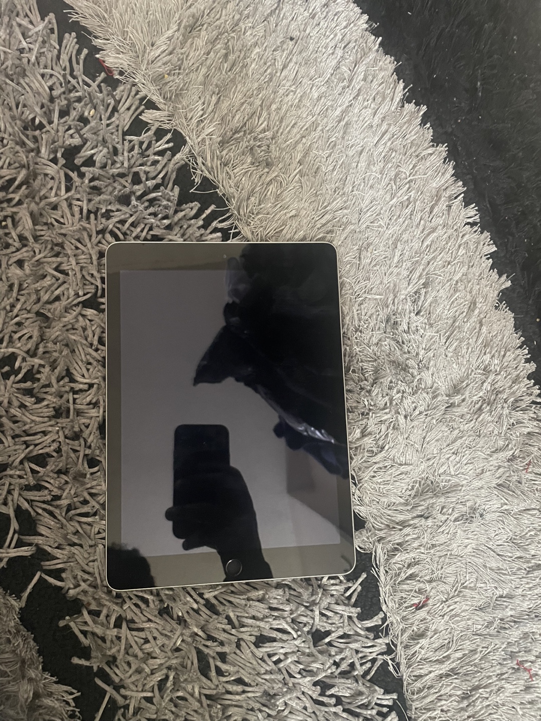 Apple iPad gen 5 - photo 2