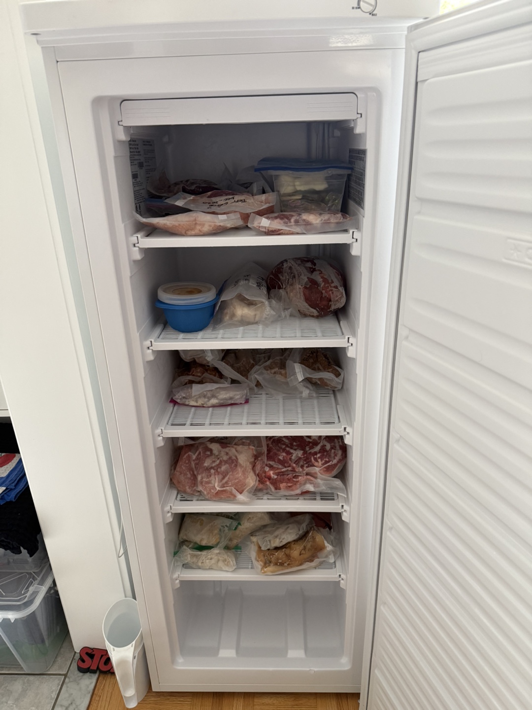 🧊Frigidaire 6 Cu. Ft. Upright Freezer – Model FFFU06M1TW 🧊