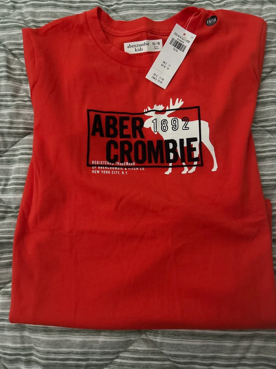 Abercrombie Youth T-Shirt - Size 15/16 image indicator(2)