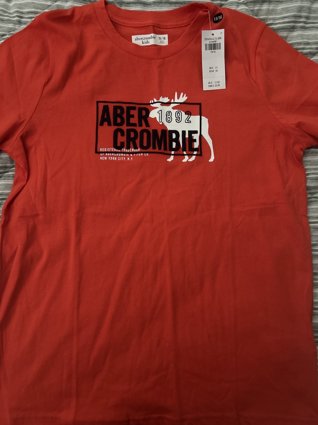 Abercrombie Youth T-Shirt - Size 15/16