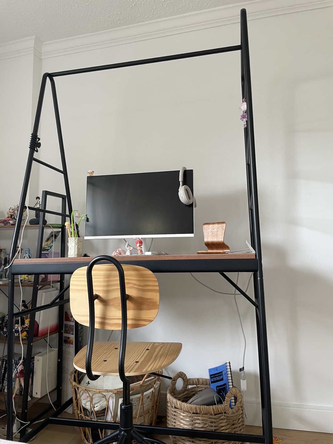 Black Metal Desk & chair - photo 2