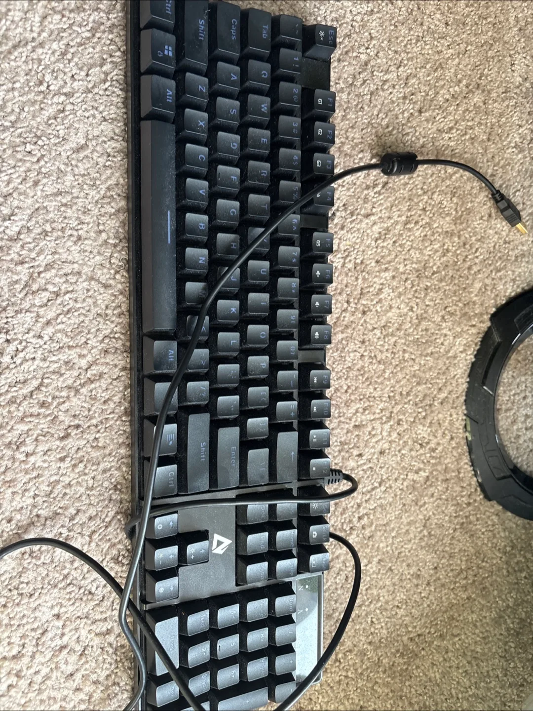 Computer Monitor with Keyboard Bundle image indicator(2)