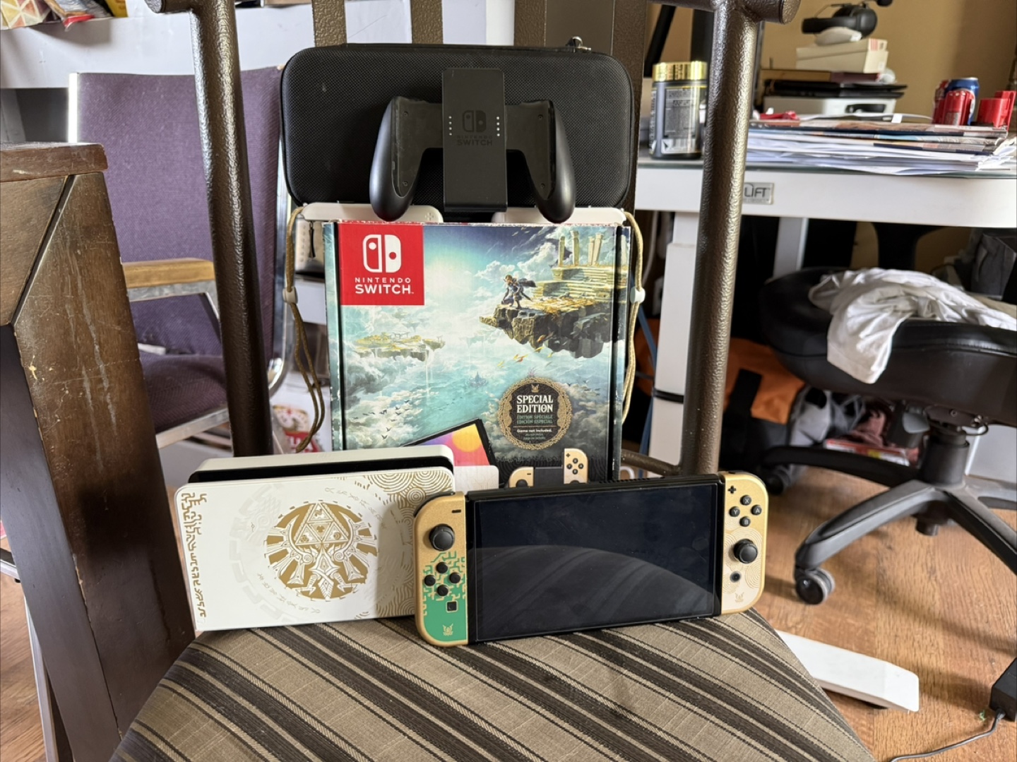 Nintendo Switch OLED Special Edition Bundle - photo 5