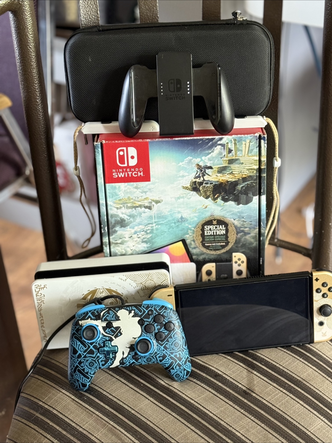 Nintendo Switch OLED Special Edition Bundle - photo 3