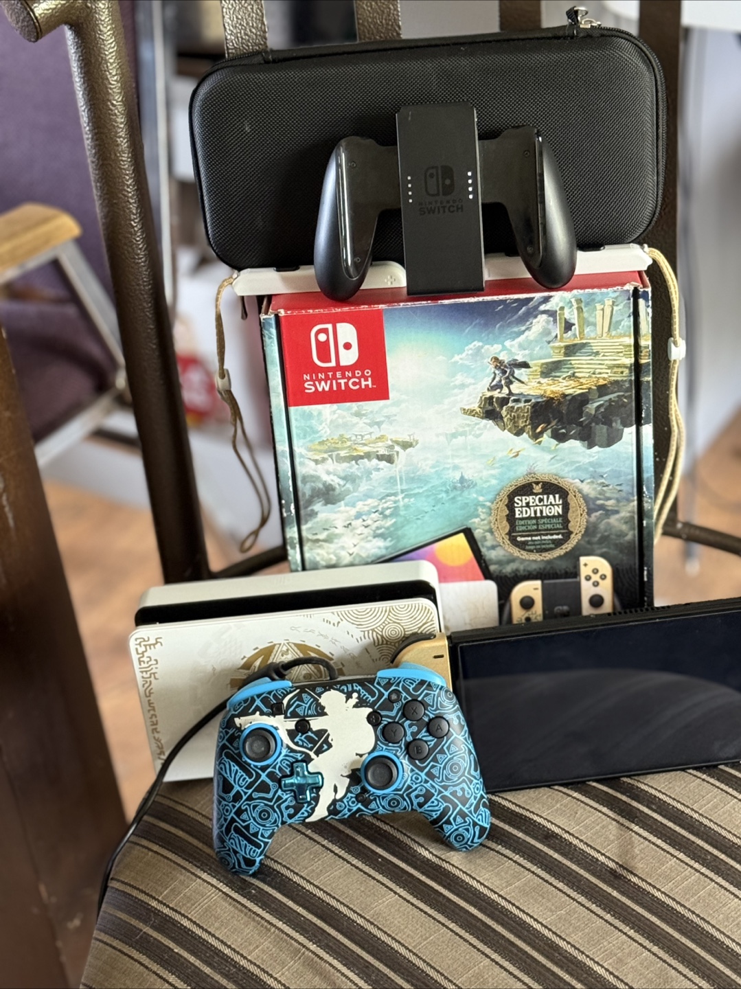 Nintendo Switch OLED Special Edition Bundle