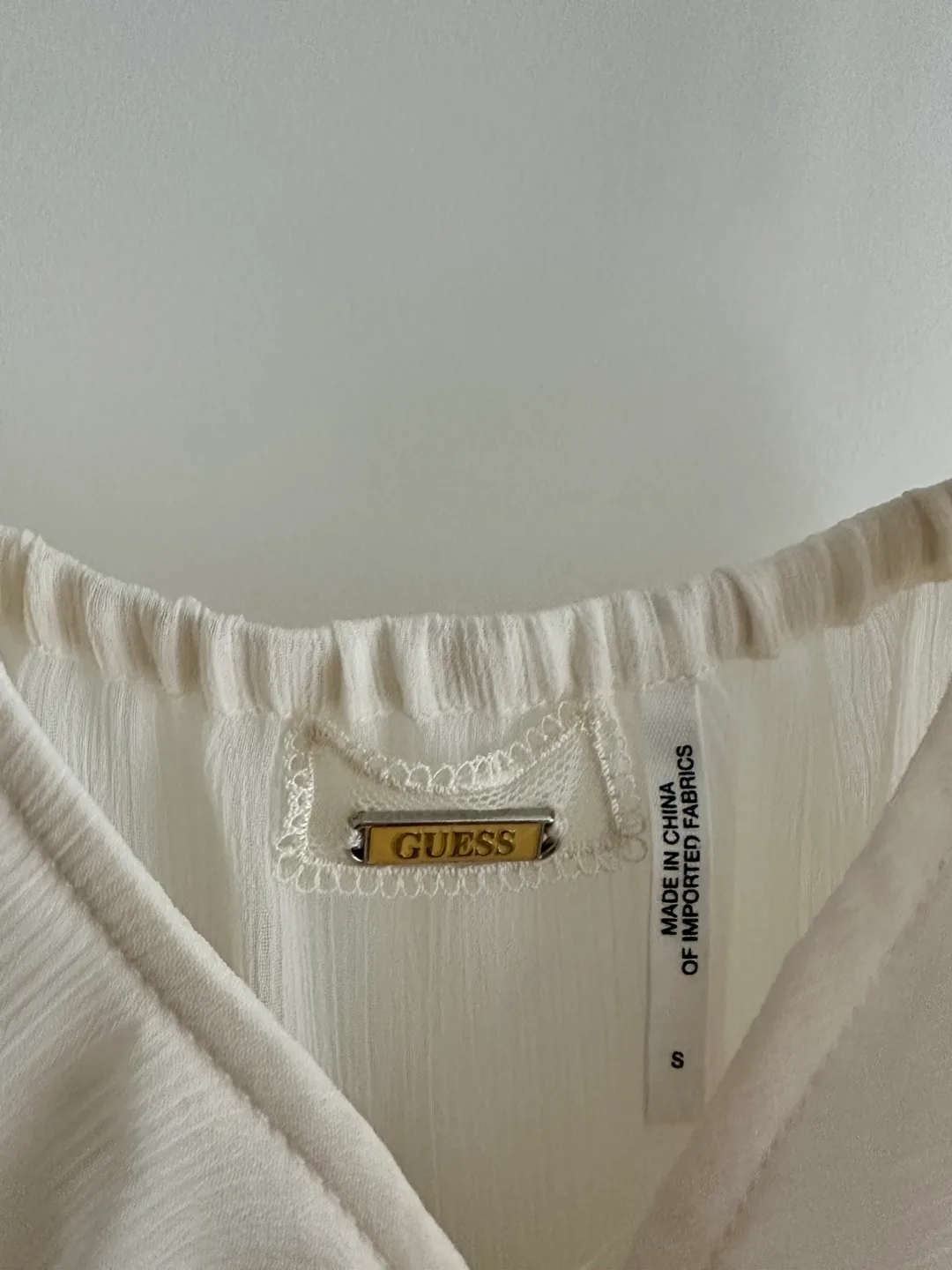 Selling brand new Guess cami in size small image indicator(4)