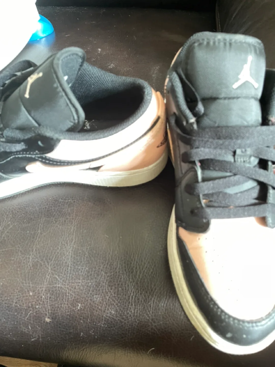 Air Jordan 1 Mid Black and Peach image indicator(2)