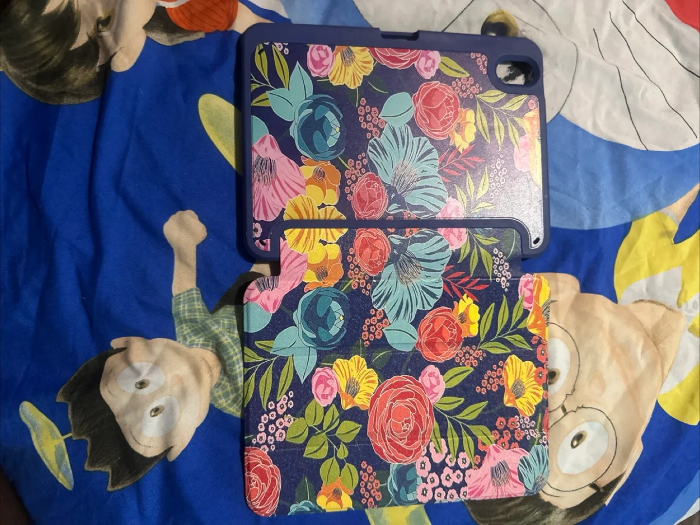 Floral patterned tablet case thumbnail