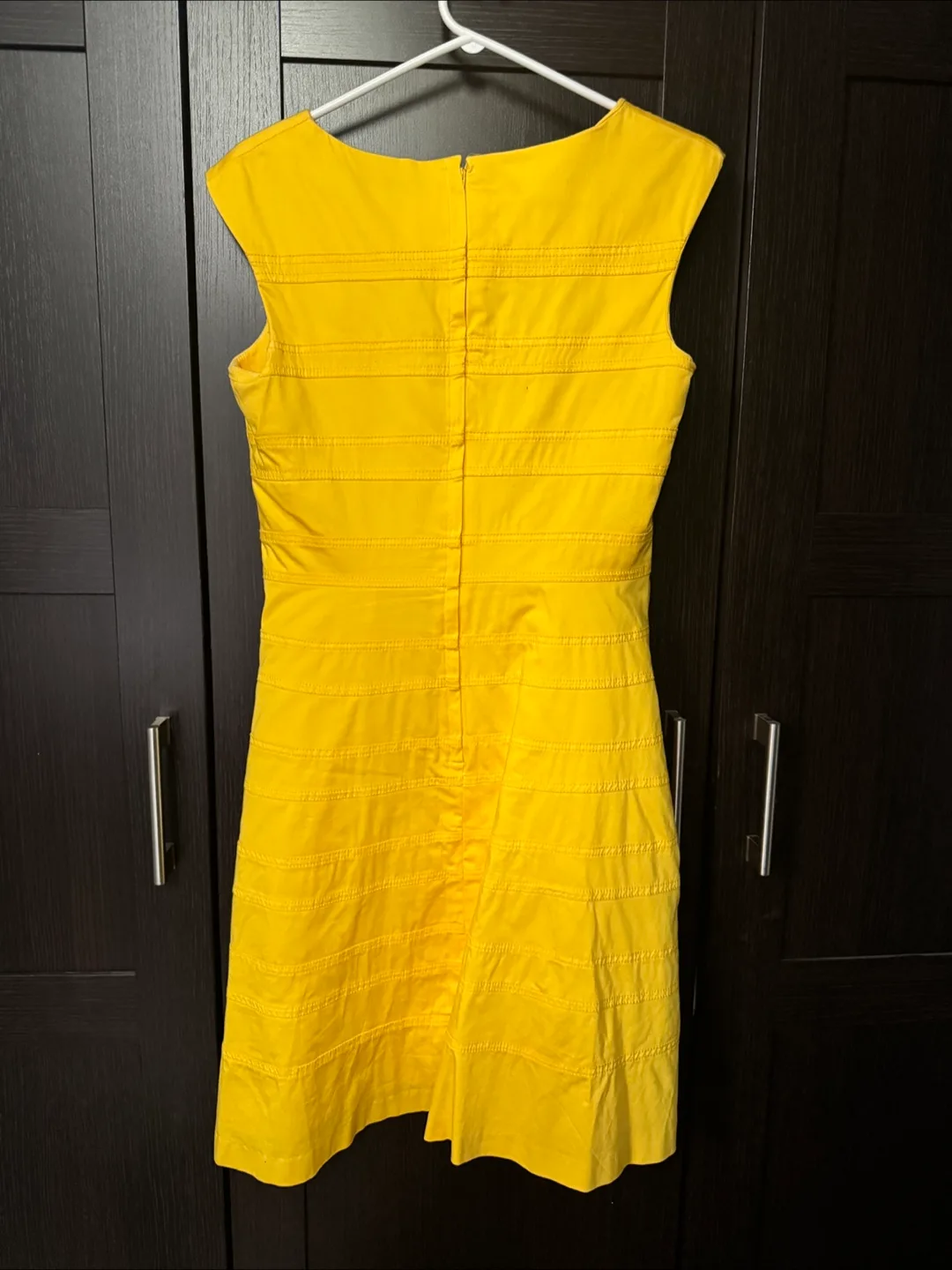 Yellow Dress image indicator(2)