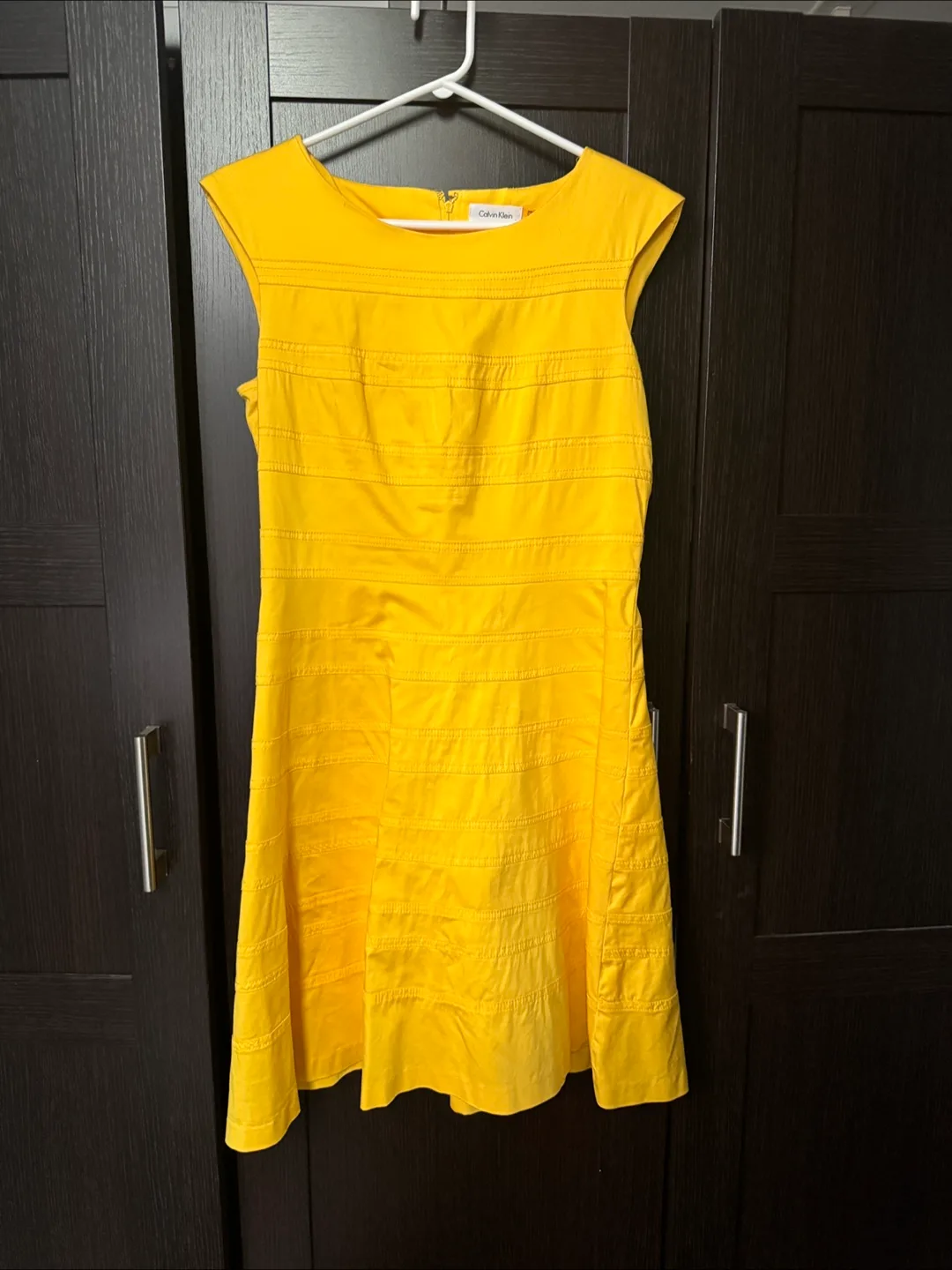 Yellow Dress image indicator(3)