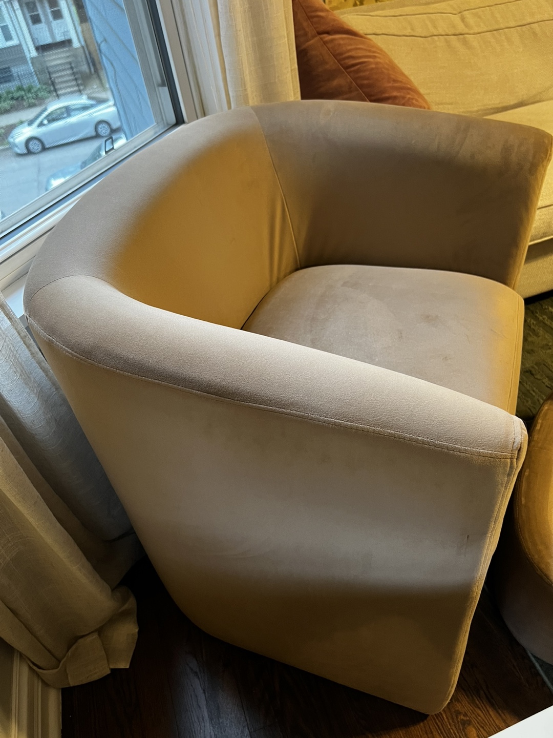 Barrel Chair w/ Storage Ottoman - photo 4