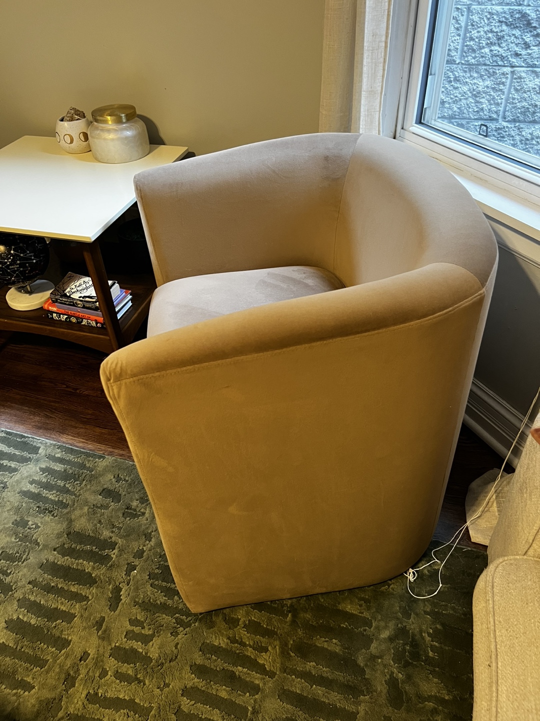 Barrel Chair w/ Storage Ottoman - photo 3