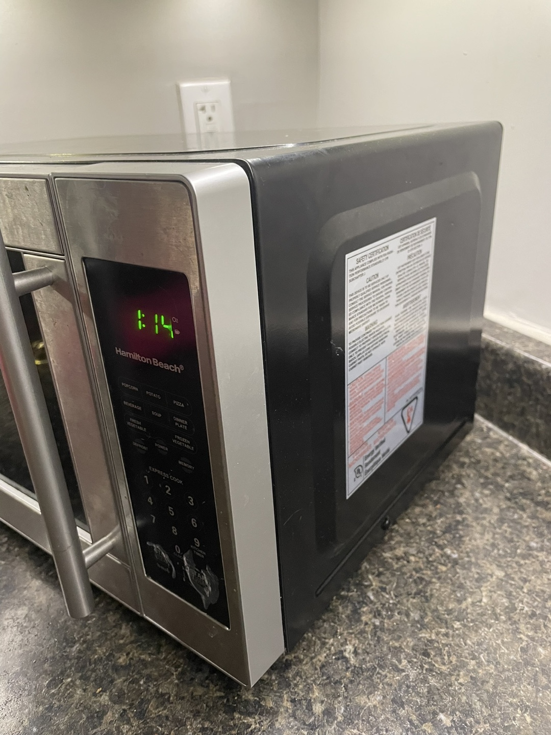 Hamilton Beach Microwave - photo 3
