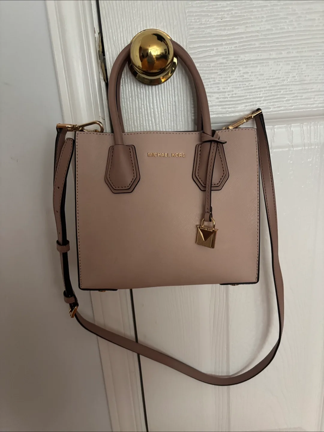 Michael Kors Purse thumbnail